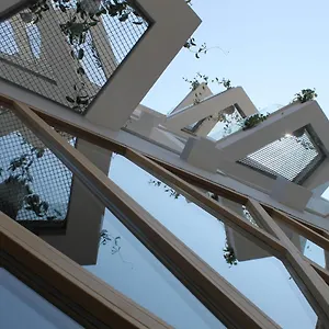 qbic-city-hotel.hotelsatayianapa.com/