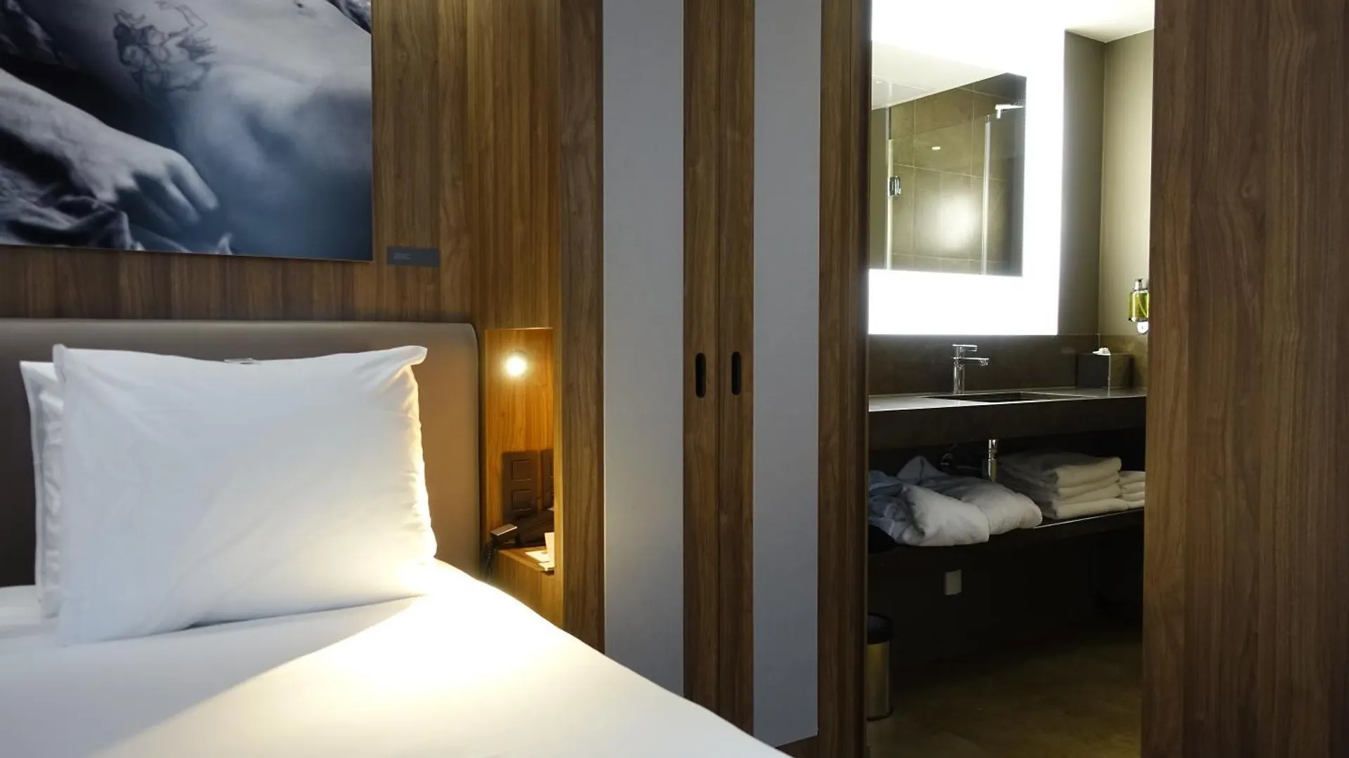 ****  Hotel Jules & Jim Παρίσι Γαλλία